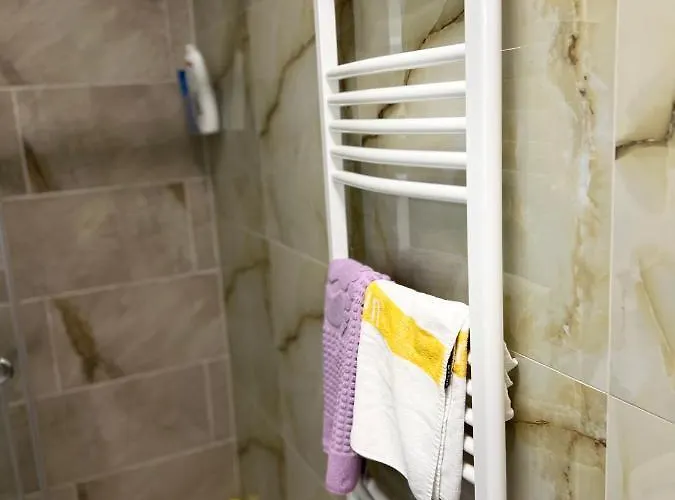 Experience New Bazaar 02 * Tirana